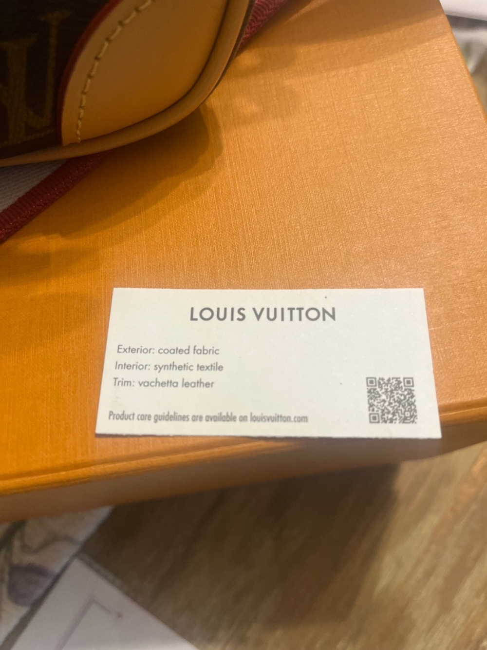 Louis Vuitton crossbody Diane Bag - Picture 10 of 10